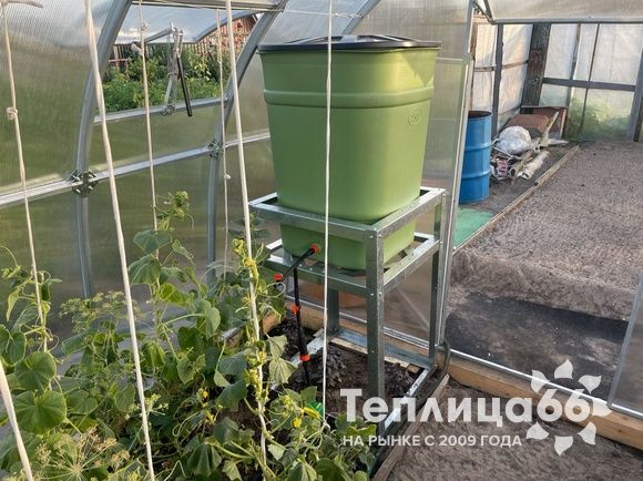 Бочка садовая квадратная с крышкой 250 литров зеленая